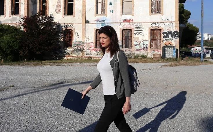 Ποια οικονομική κρίση; – 18.600 ευρώ για να βαφτεί το γραφείο του Πρωθυπουργού στη Θεσσαλονίκη